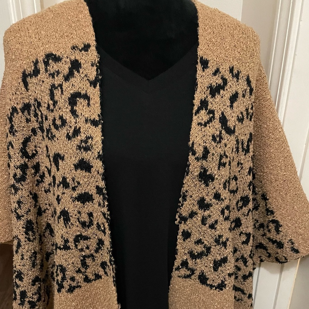 🎉❤️Taylor Leopard Print Sweater Ruana One Size